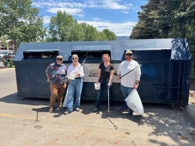 Grand Teton Lodge Company volunteers Recycling site volunteers